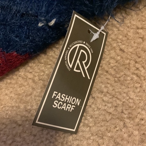 Knit infinity scarf - Picture 6 of 6